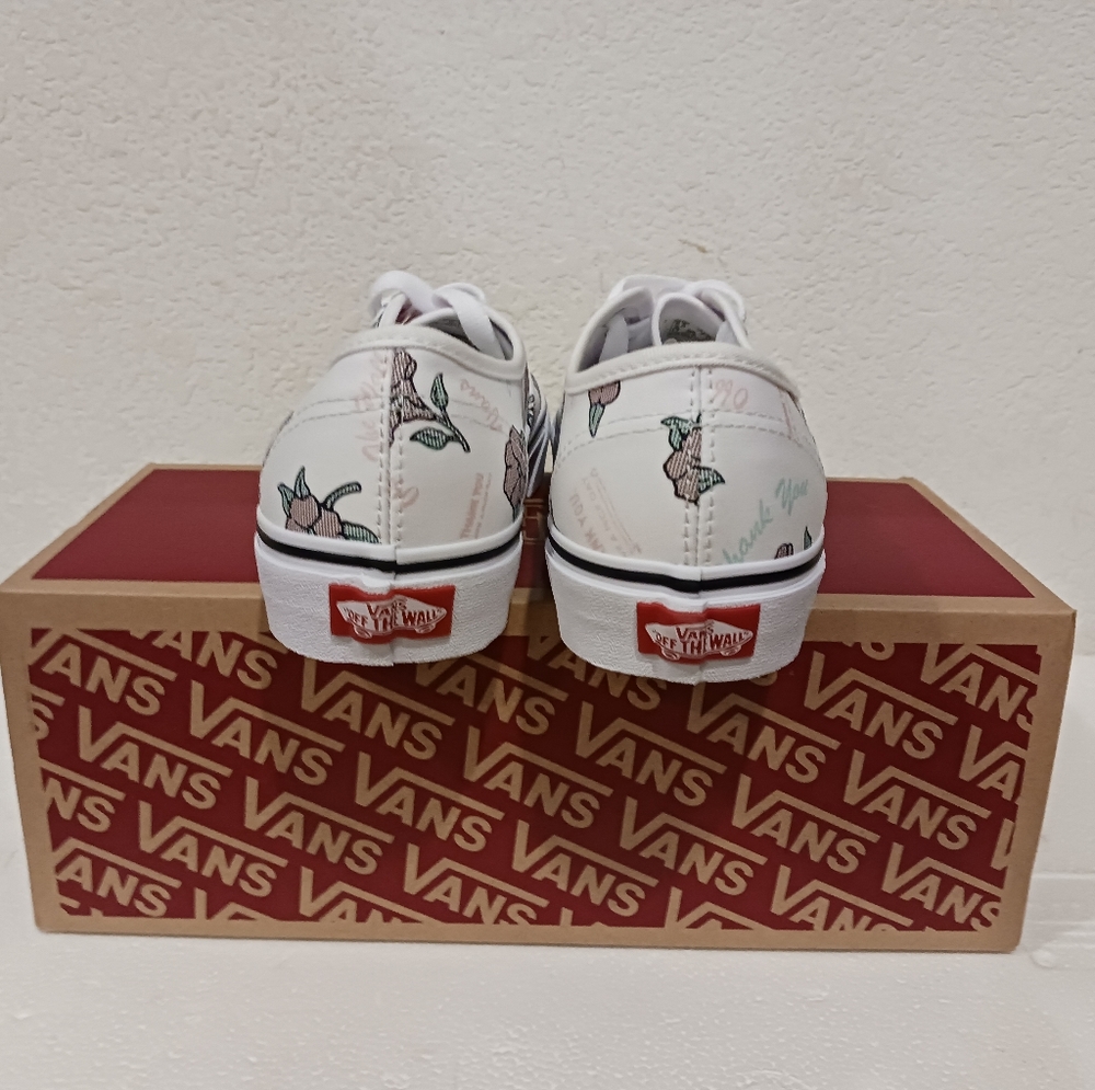 Vans - Picture 3 of 4